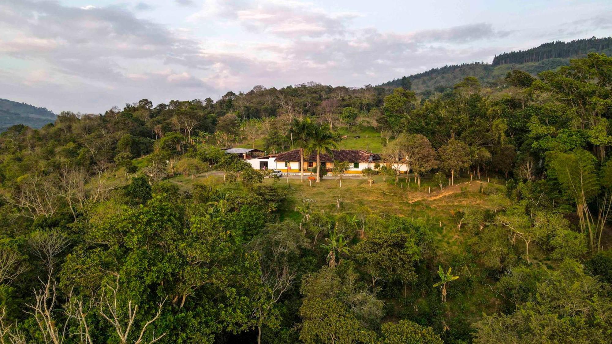 Хостел La Hacienda Сан-Хиль Экстерьер фото